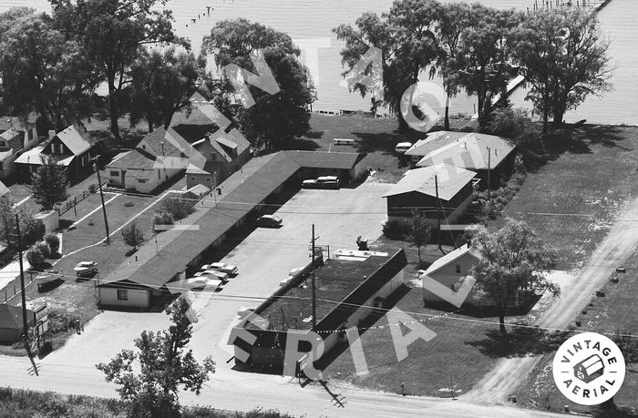 Colony Motel (Pearl Beach Bar & Motel) - 1983 Photo